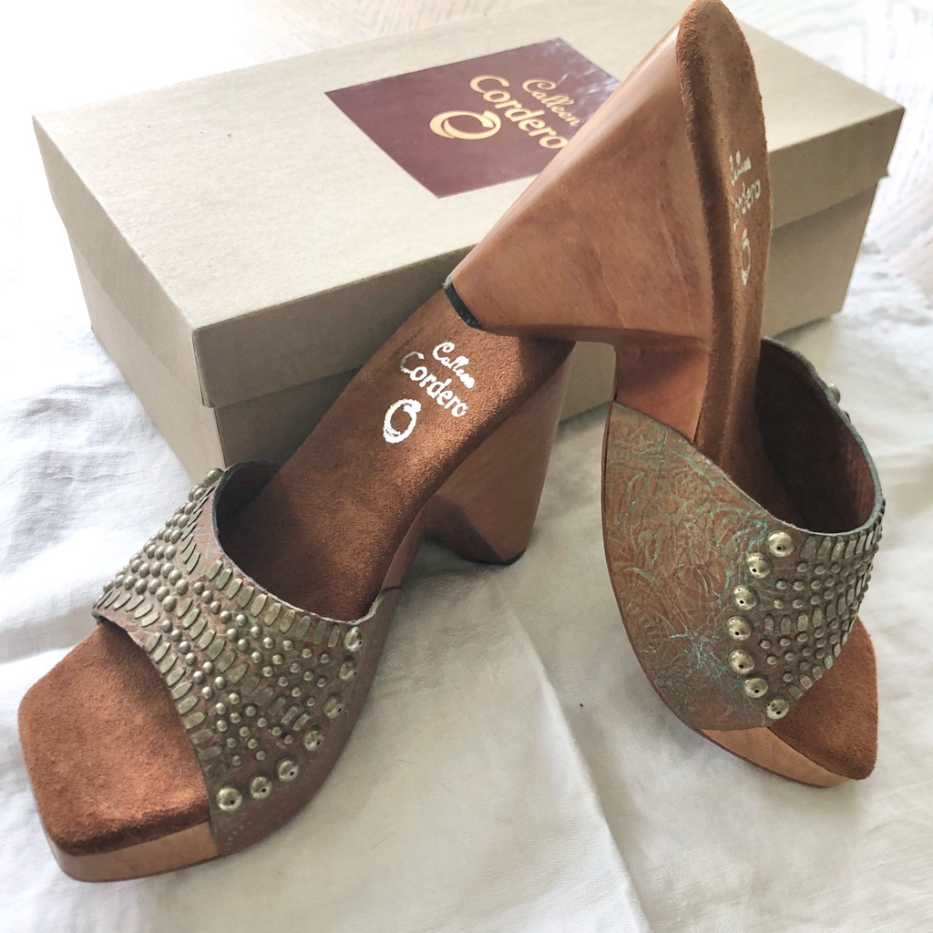 New Calleen Cordero Leather Brass Stacked Wood Heel Slides Shoes Size 7 495